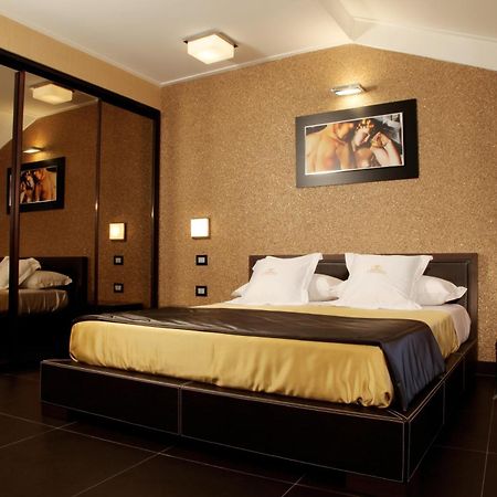 Hotel Cenacolo Somma Vesuviana Bagian luar foto