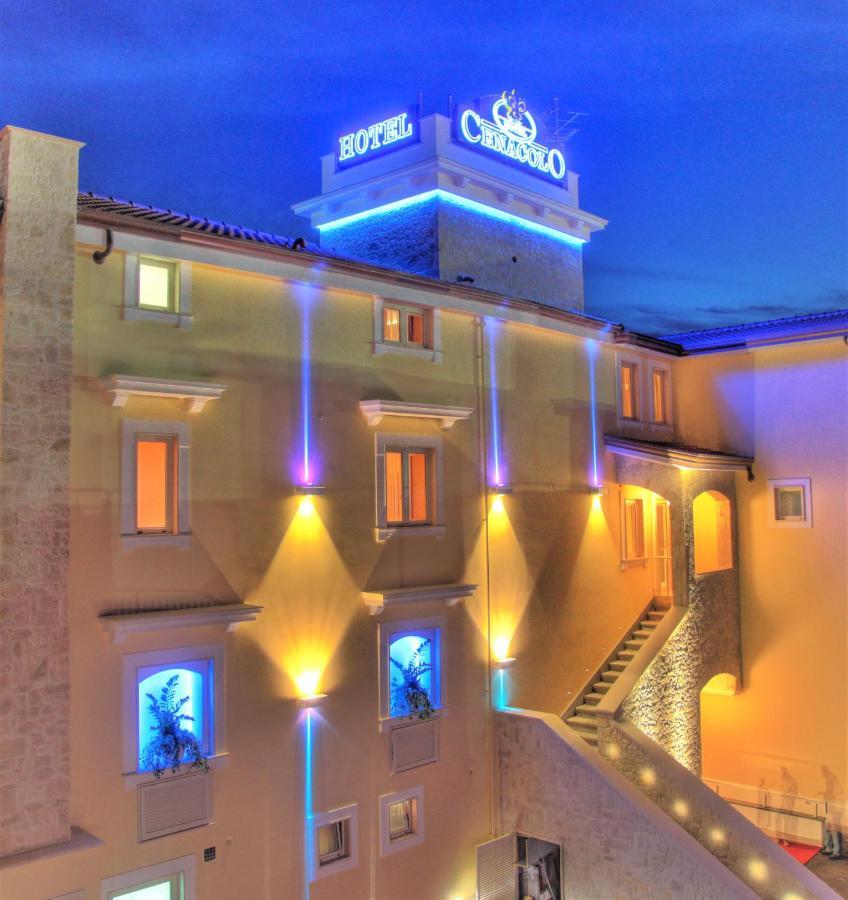 Hotel Cenacolo Somma Vesuviana Bagian luar foto