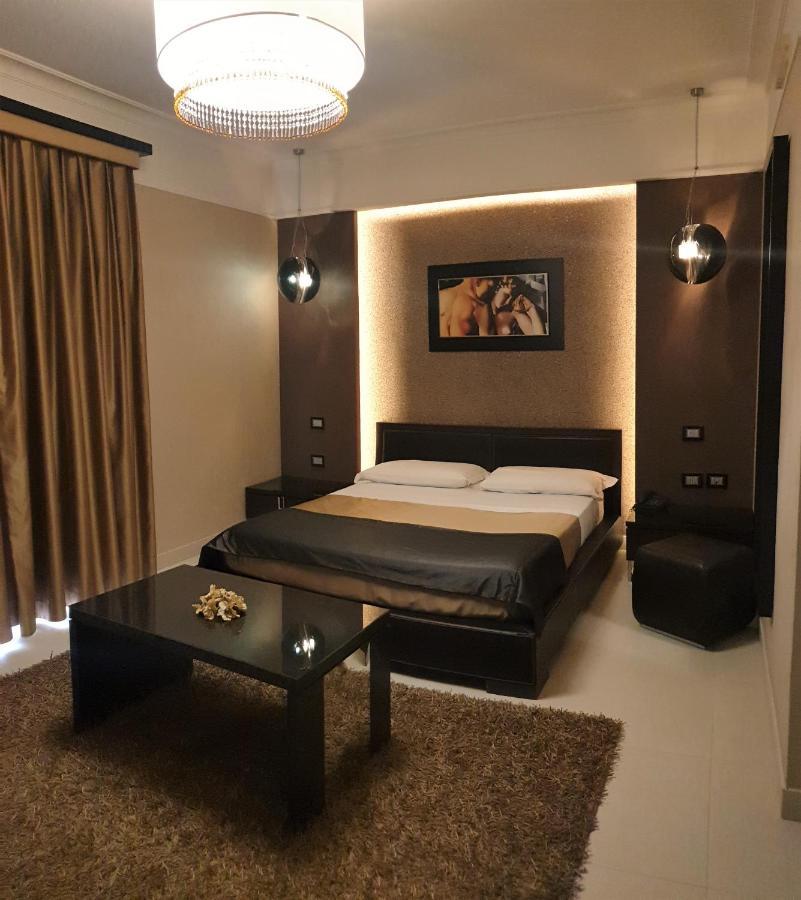 Hotel Cenacolo Somma Vesuviana Bagian luar foto