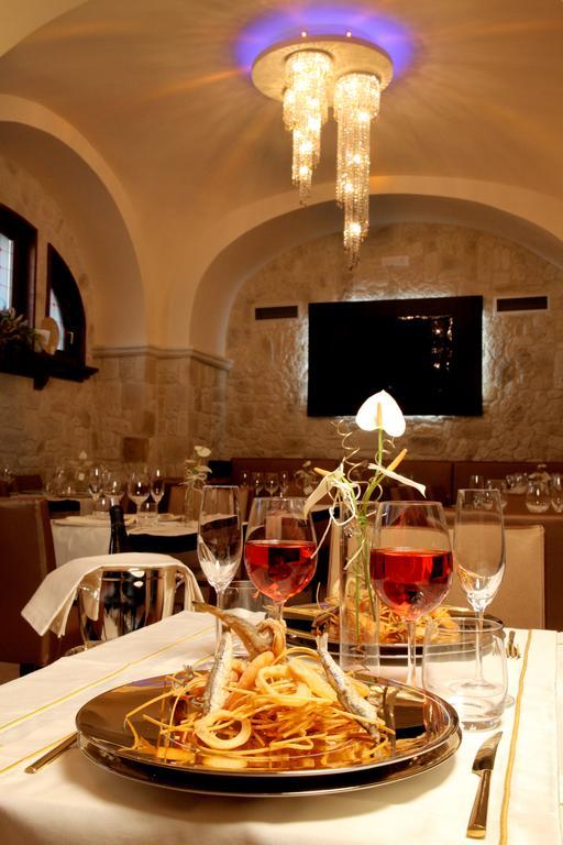 Hotel Cenacolo Somma Vesuviana Bagian luar foto