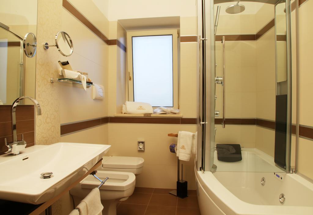 Hotel Cenacolo Somma Vesuviana Bagian luar foto